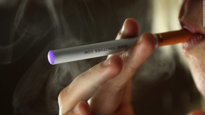 Elektronske cigarete bi mogle oštetiti pluća, iako ne sadrže nikotin