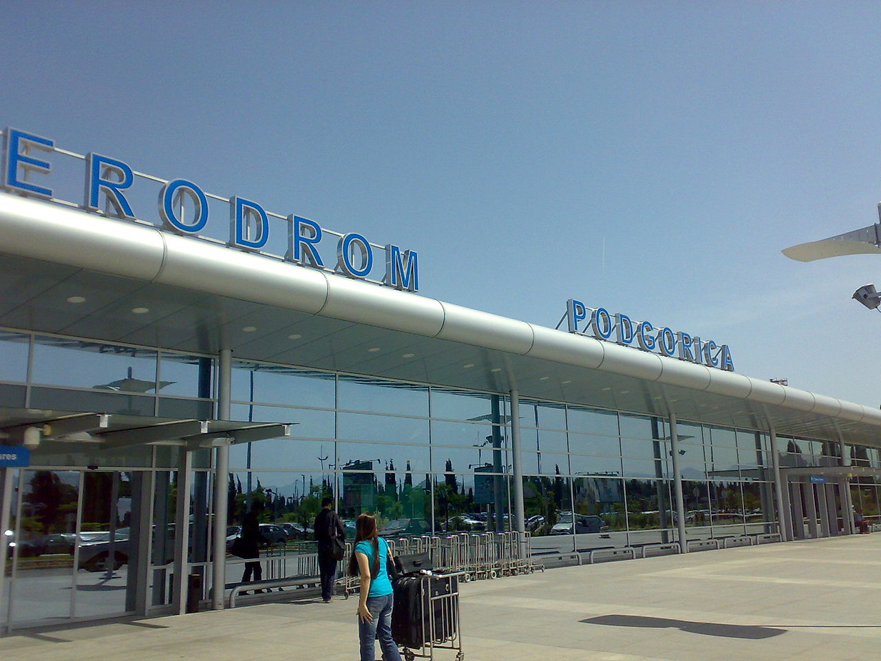 UNDP će proširiti kapacitete aerodroma u Tivtu i Podgorici za 3,9 miliona eura
