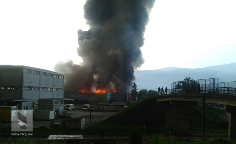 Požar uništio fabriku Mesoprometa