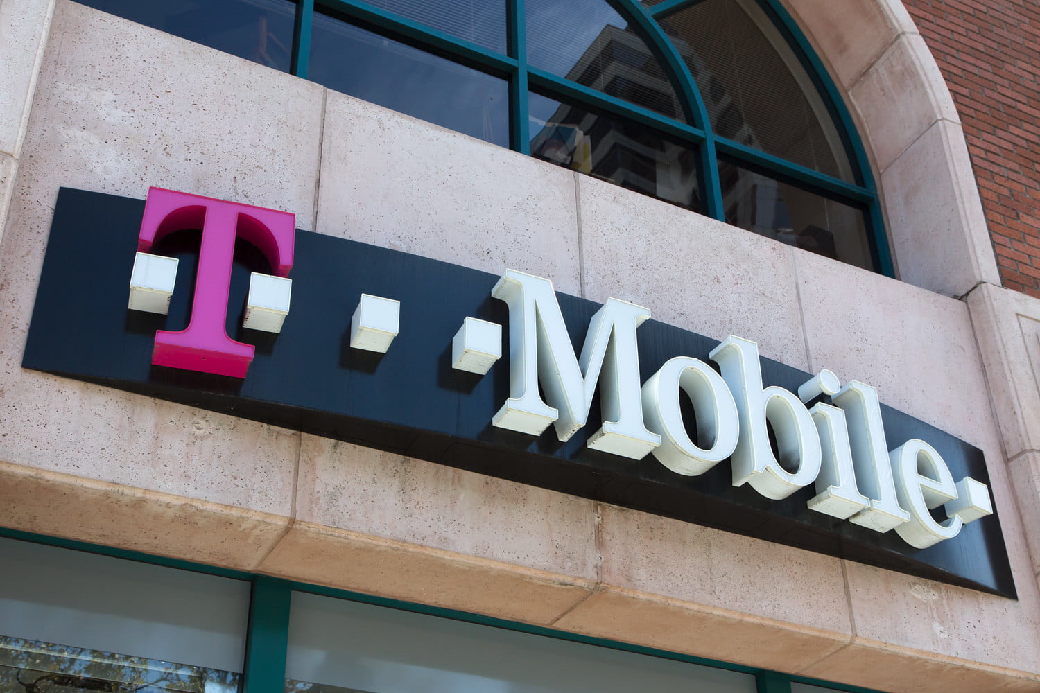Odobreno spajanje T-Mobile-a i Sprinta u SAD