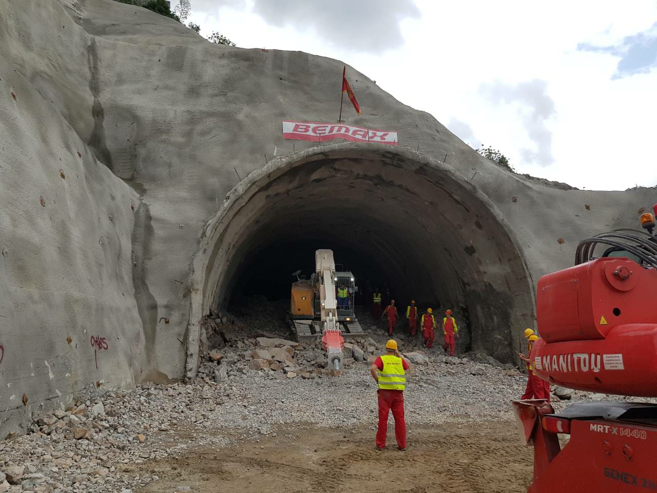 Izgradnja autoputa: Probijen tunel Suka, ostatak do 13. jula