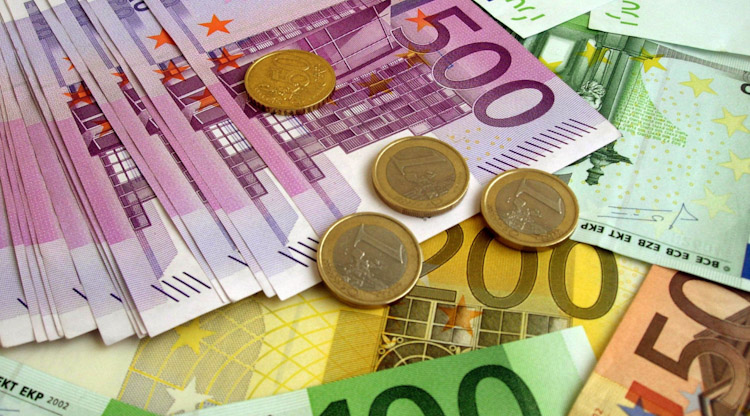 Građani Crne Gore u bankama čuvaju 1,7 milijardi eura