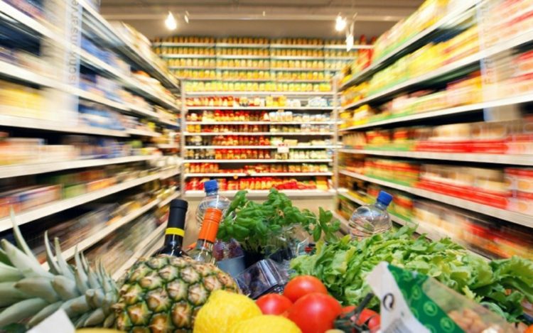 Kako supermarketi izrabljuju poljoprivrednike