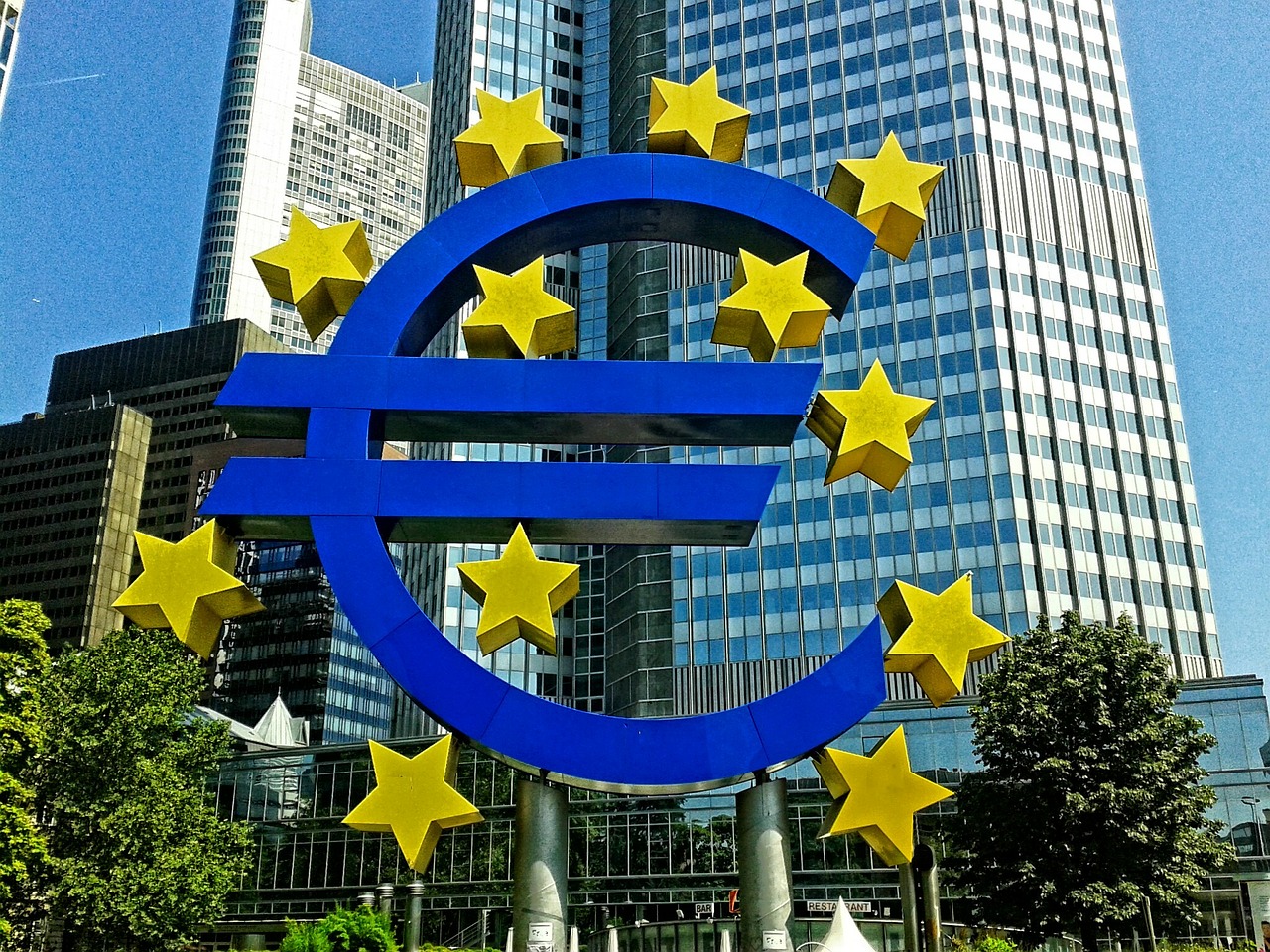ECB povećava naknade za nadzor banaka za 21 odsto