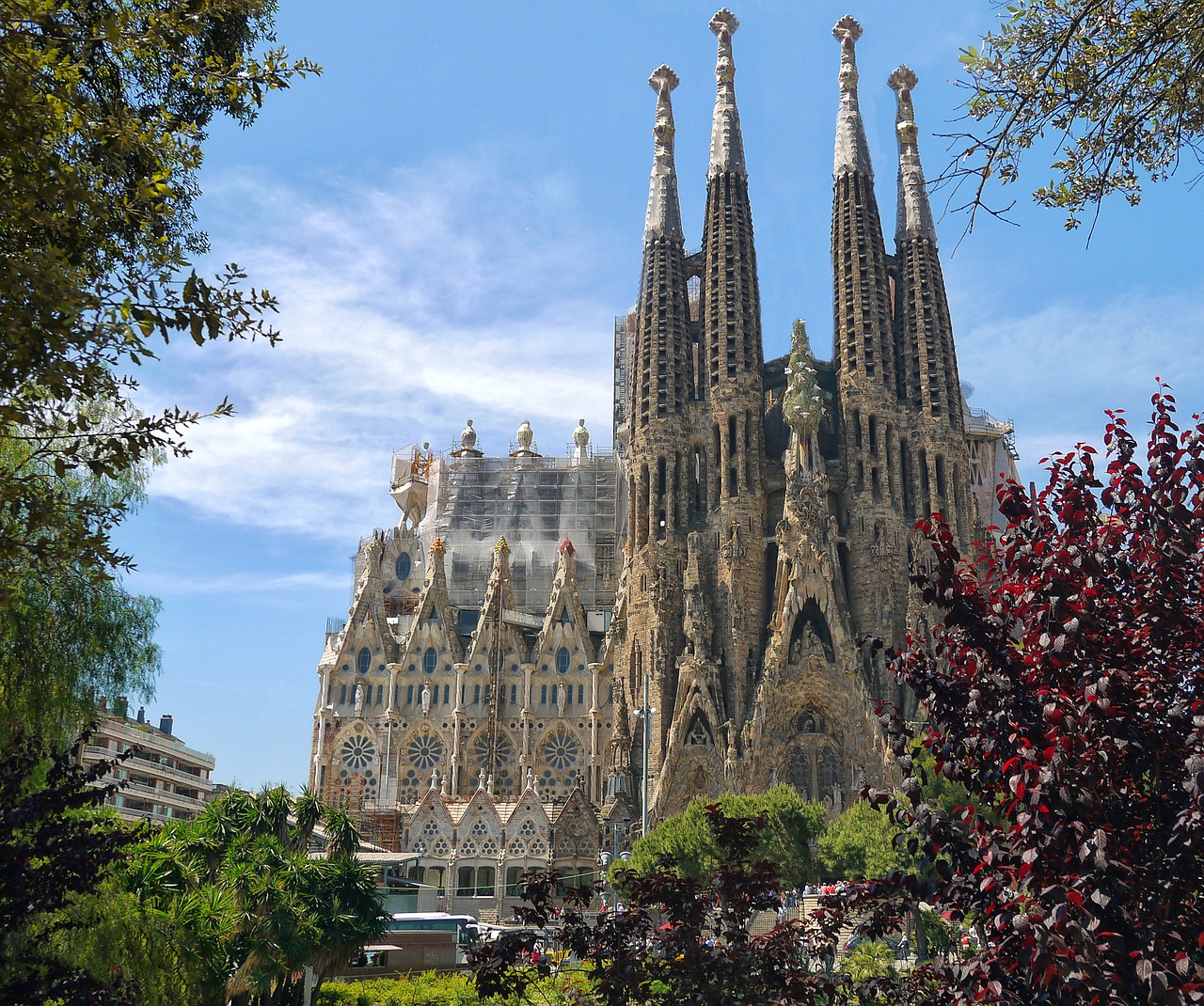 Katedrala Sagrada Familia – nelegalni objekat