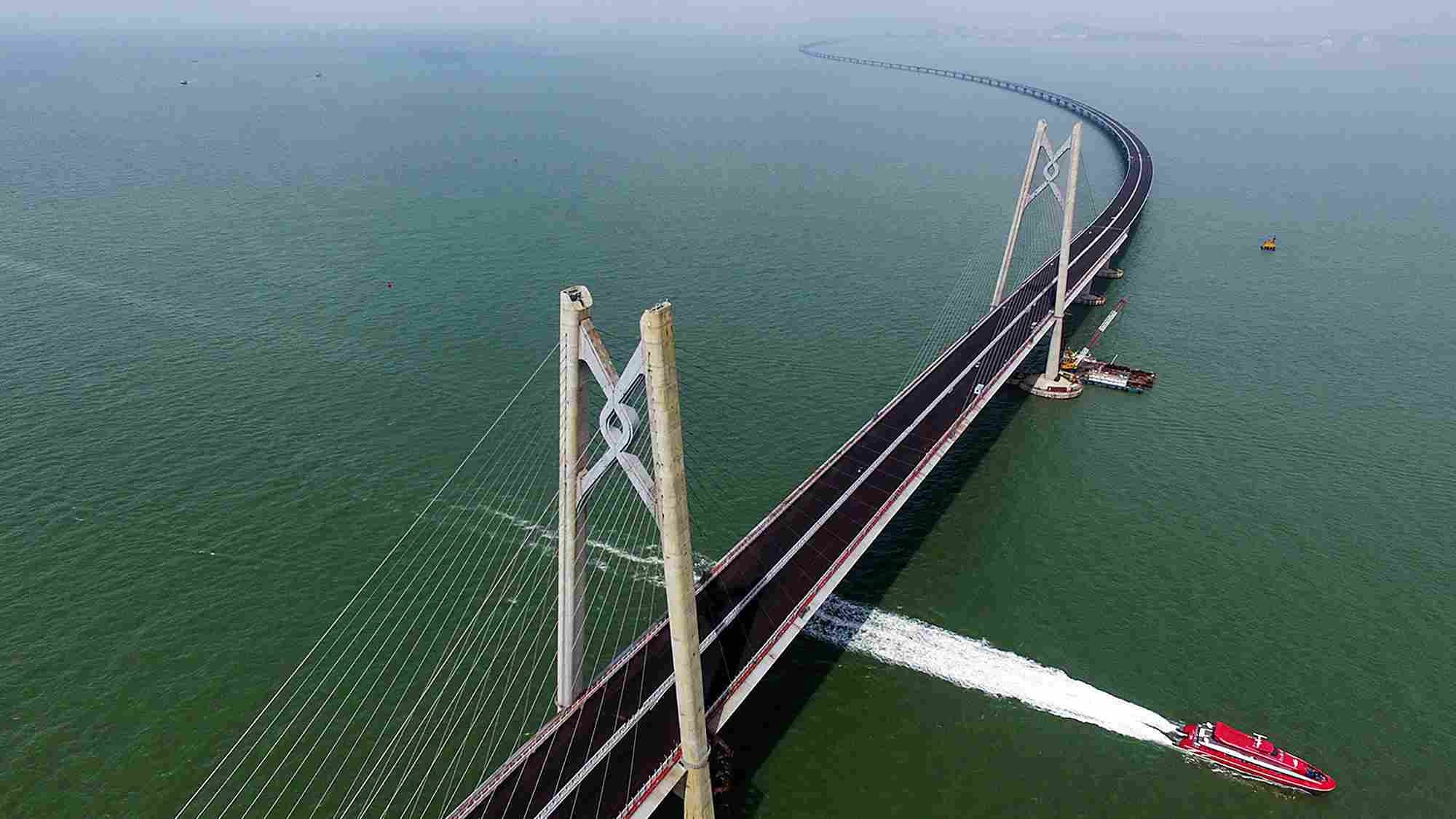 U Kini otvoren najveći svjetski most preko mora, auta će za njega trebati posebnu dozvolu