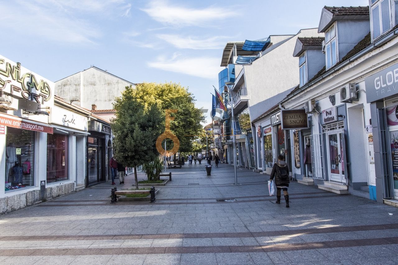 Biznis napustio centar Podgorice: Poslovni prostori u jezgru Glavnog grada zjape prazni
