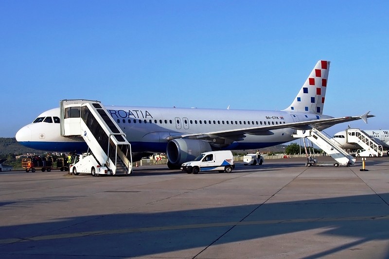 Hrvatska odlaže privatizaciju nacionalne avio-kompanije