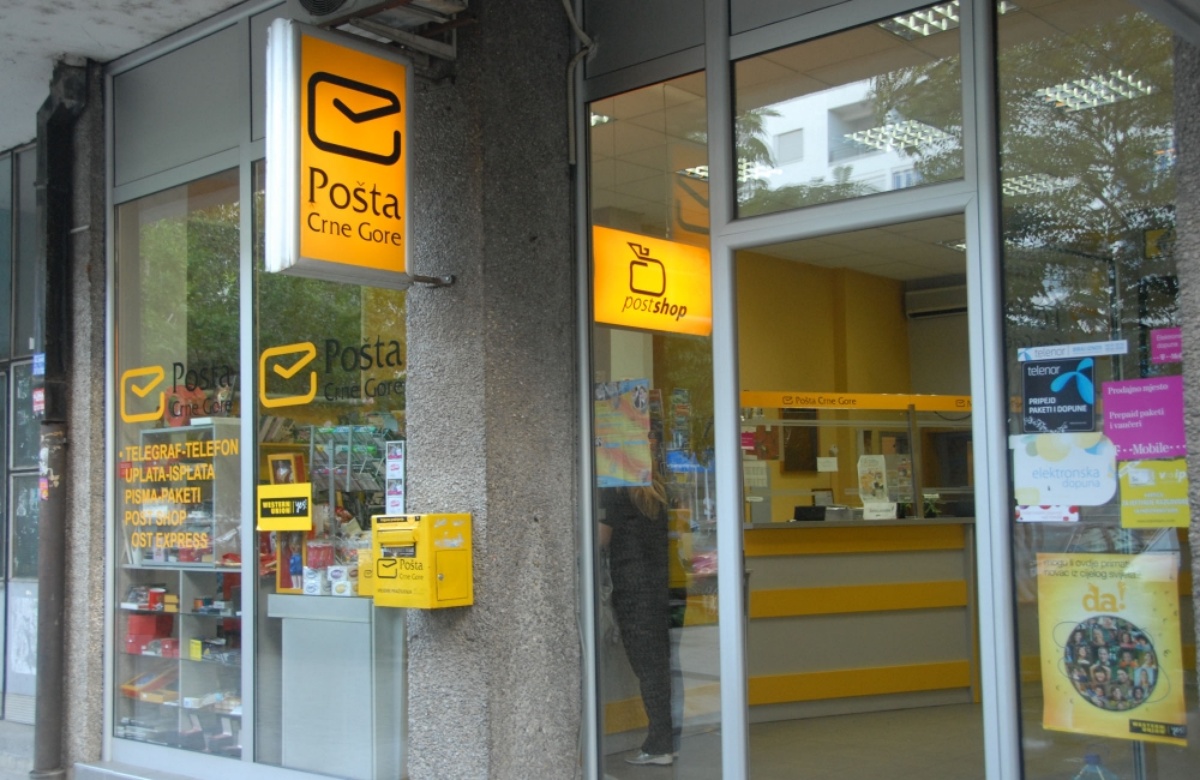 Zašto Pošta Crne Gore ima samo terminale CKB-a?