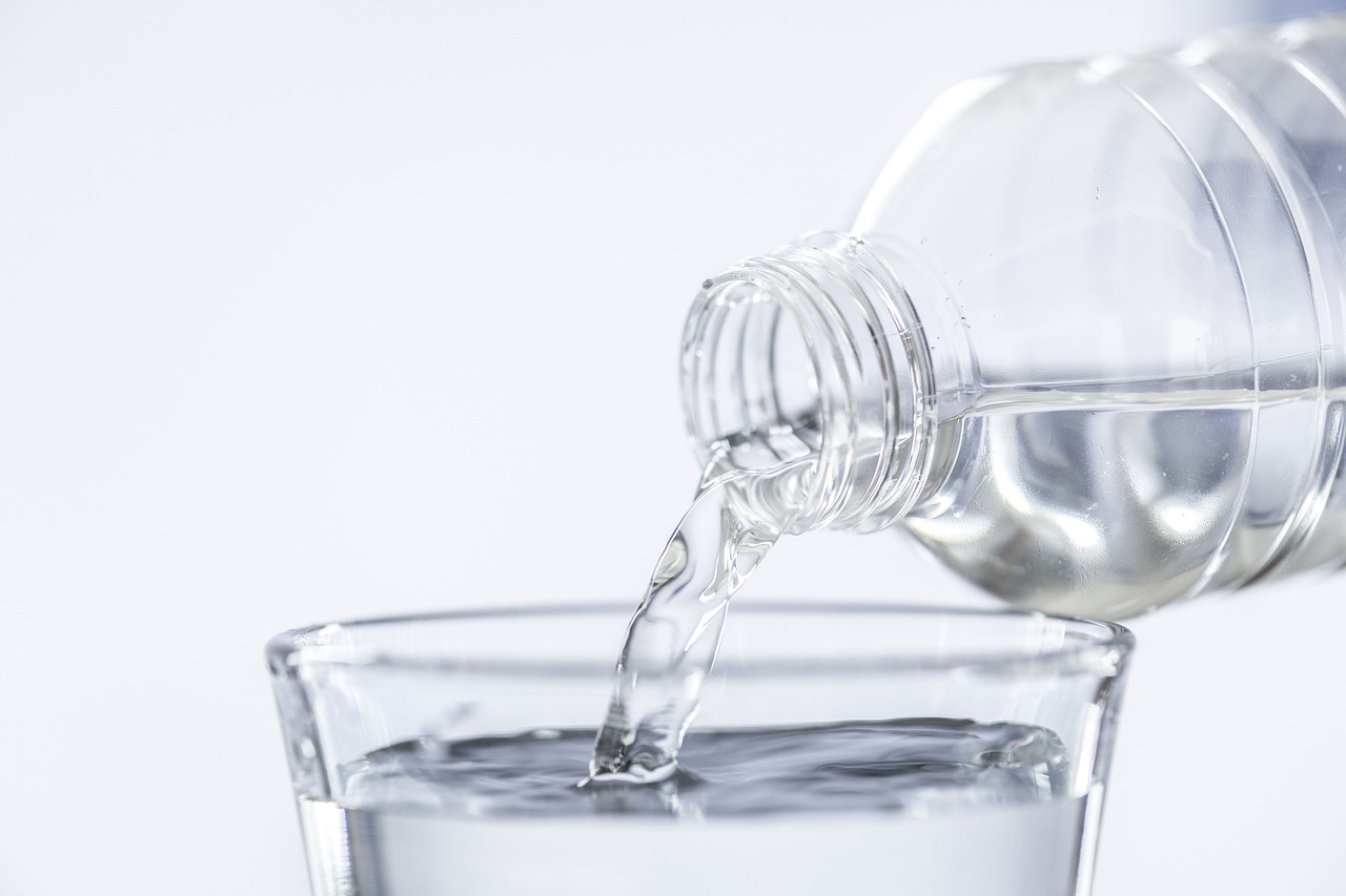Uvoz flaširane vode porastao na 48 miliona eura