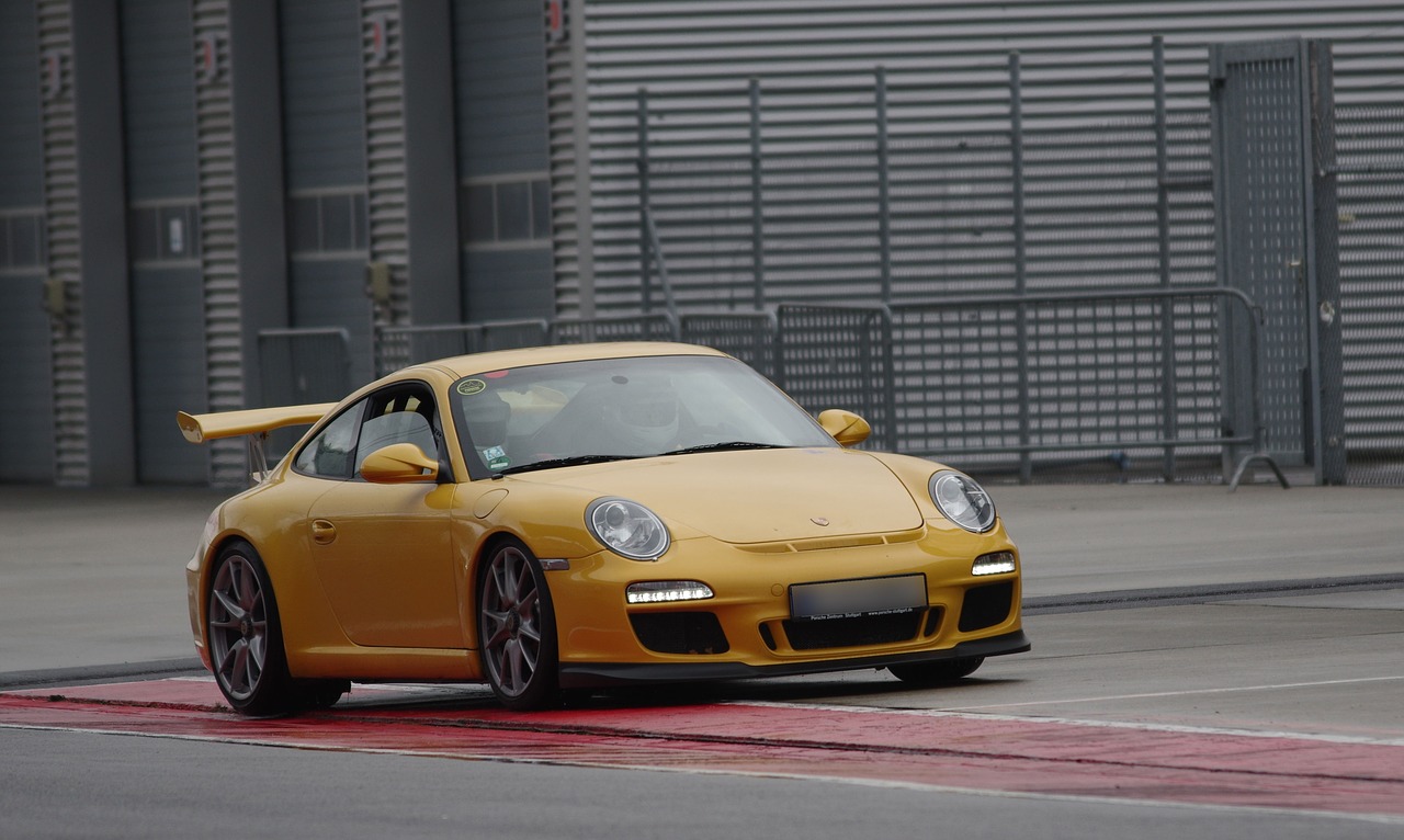 Porsche: Uz aprilsku platu svakom radniku 9.700 eura bonusa