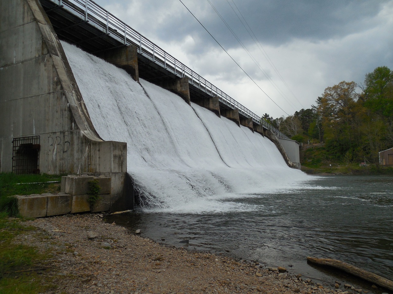 Opština Andrijevica ulazi u energetski biznis: Grade malu hidroelektranu kreditom IRF-a od pola miliona eura