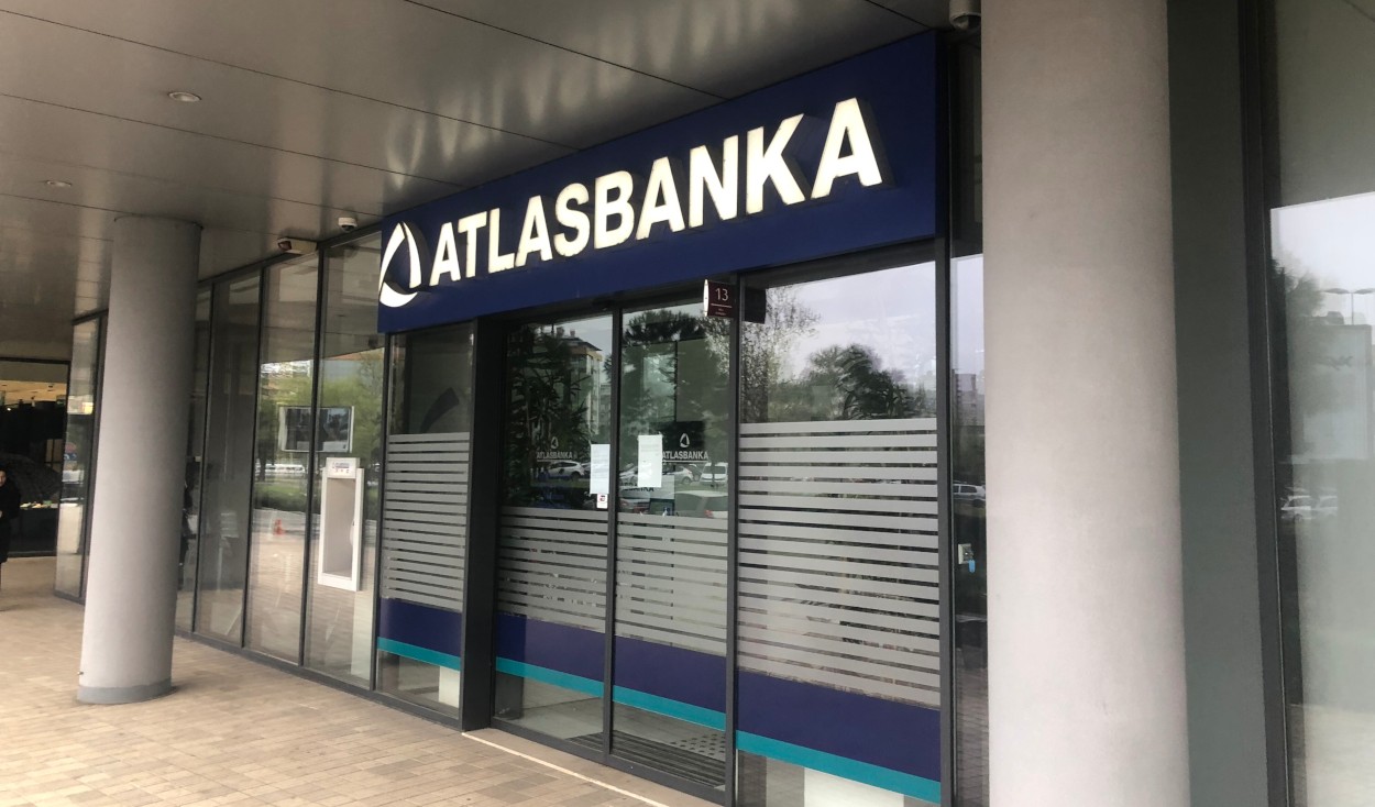 Stopirana prodaja nekretnina Atlas banke