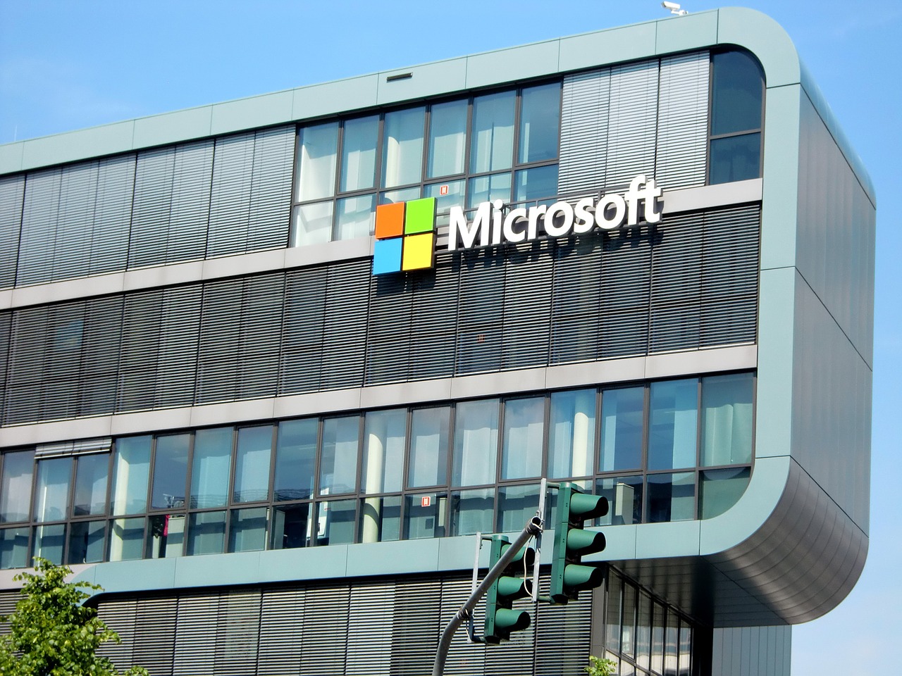 Microsoft dostigao tržišnu vrijednost od hiljadu milijardi dolara