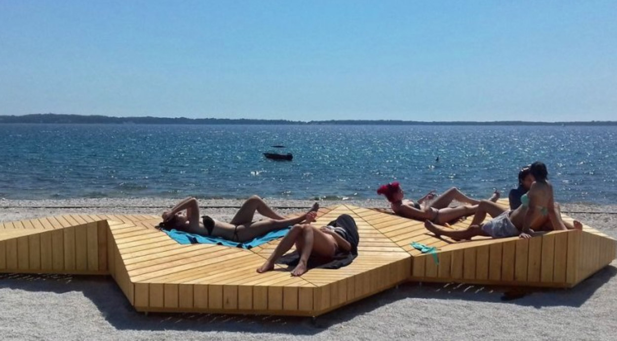 Idealno za crnogorske plaže: Drvena sunčališta umjesto betona i plastičnih ležaljki