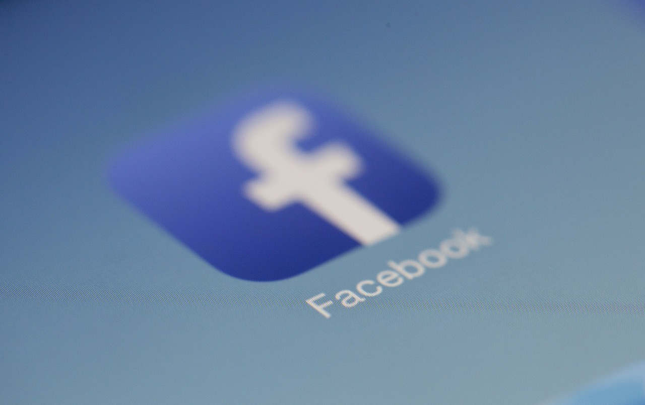 Investitori razočarani: Akcije Facebooka oslabile 23%