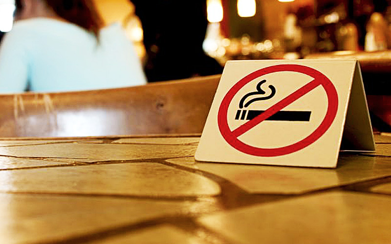 Ugostitelji kažnjeni sa 23.000 eura zbog kršenja zabrane pušenja