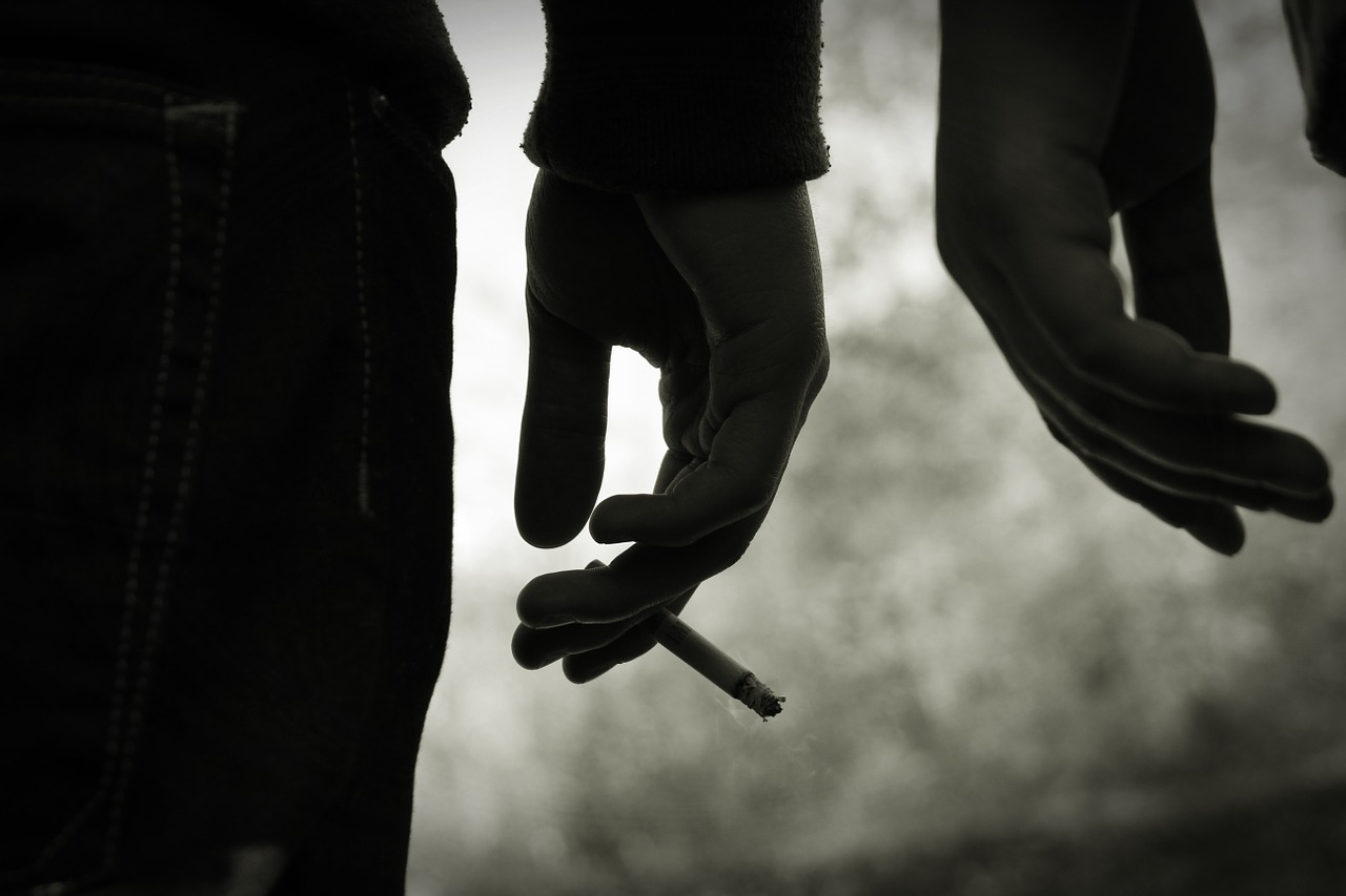 Pušenje “na crno” u regionu: Poreski gubici zbog nelegalnog tržišta cigareta najveći u BiH i Crnoj Gori