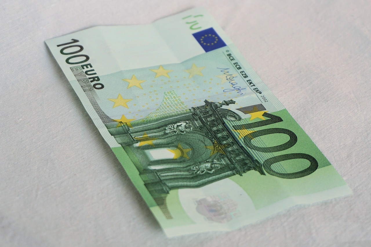 Država preuzima obavezu: Privatnici koji povećaju radnicima plate za 100 eura neće plaćati poreze i doprinose