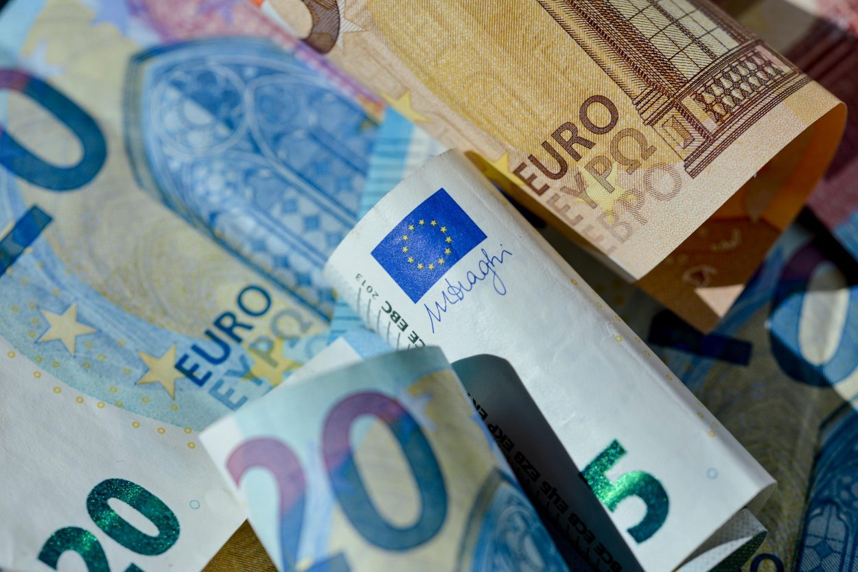 Euro potonuo najniže u tri godine