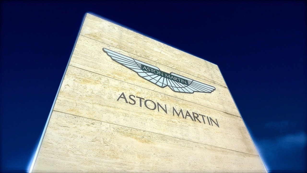 Kanadski milijarder preuzima udio u Aston Martinu