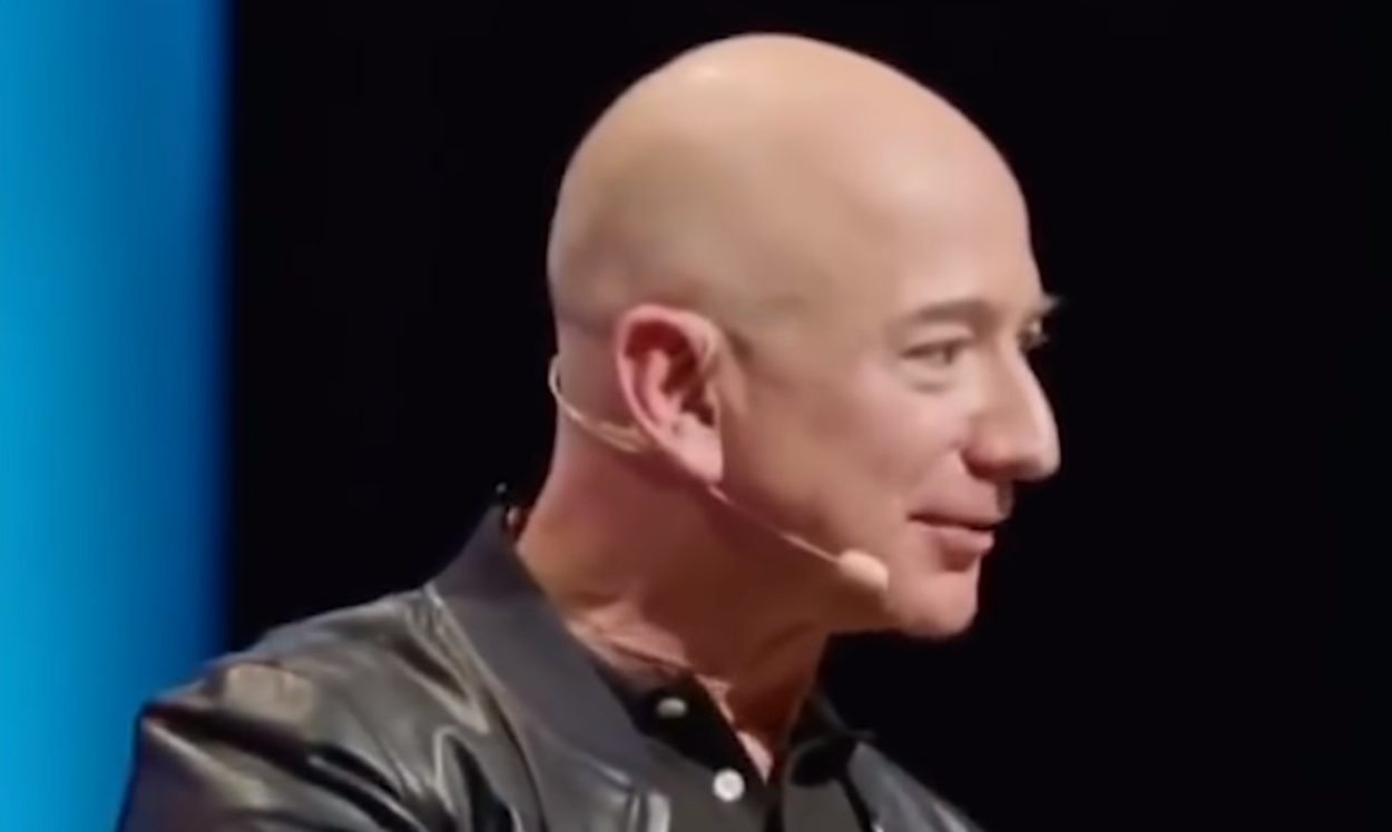Bezos prodao paket akcija Amazona za 4 milijarde dolara