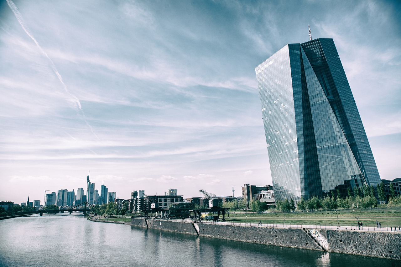 ECB pokrenula hitan program kupovine obveznica u iznosu od 750 milijardi eura
