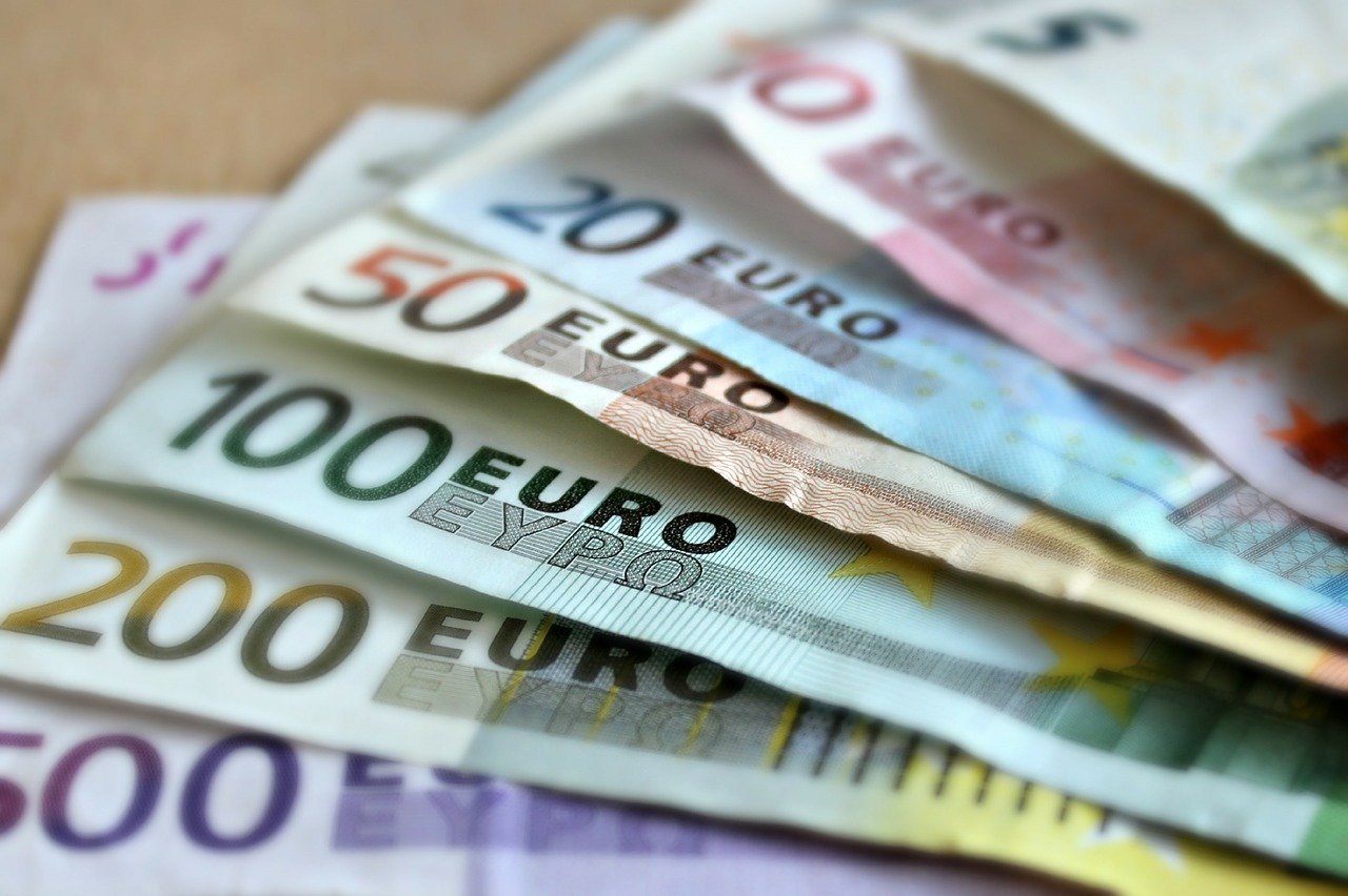 Prosječna bruto zarada u Crnoj Gori 523 eura