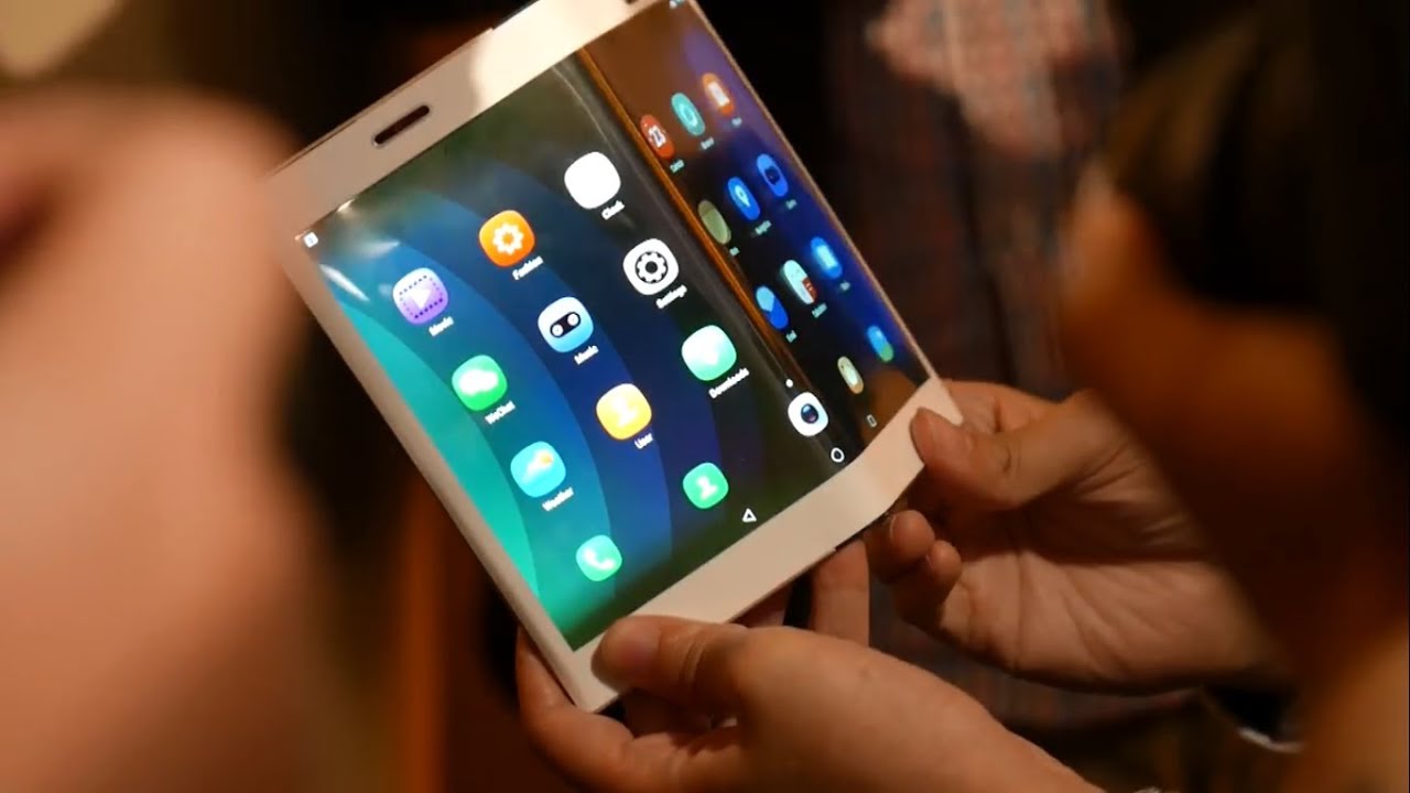 Po uzoru na Samsung: Fleksibilni iPhone se može očekivati dogodine?