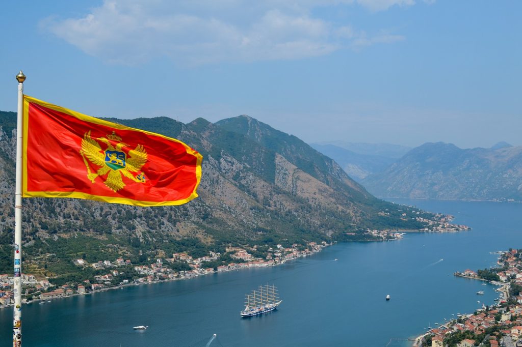 Montenegro flag, kotor, boka kotorska, bokokotorski zaliv