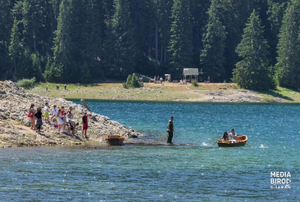 Žabljak, turisti, Crno jezero