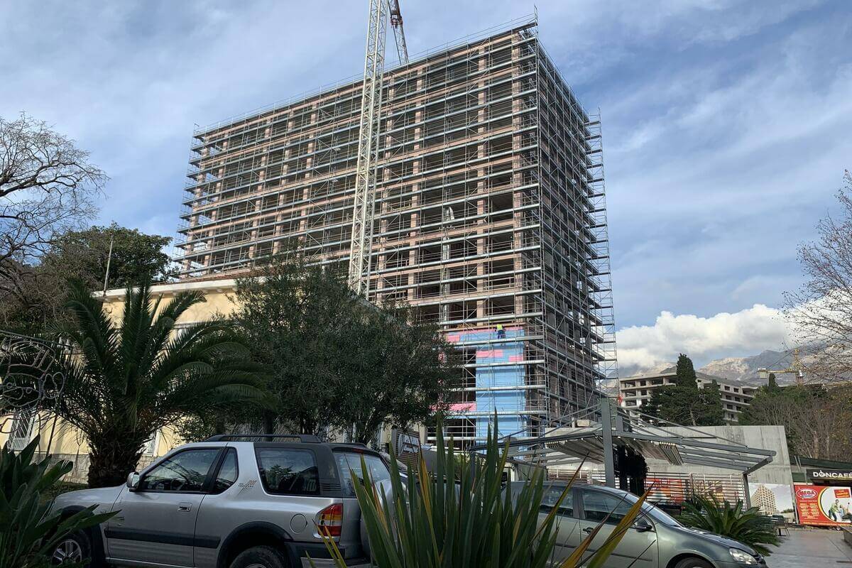 Čija je Pizana: Turski investitori u Budvi nude plažu uz kupljeni stan