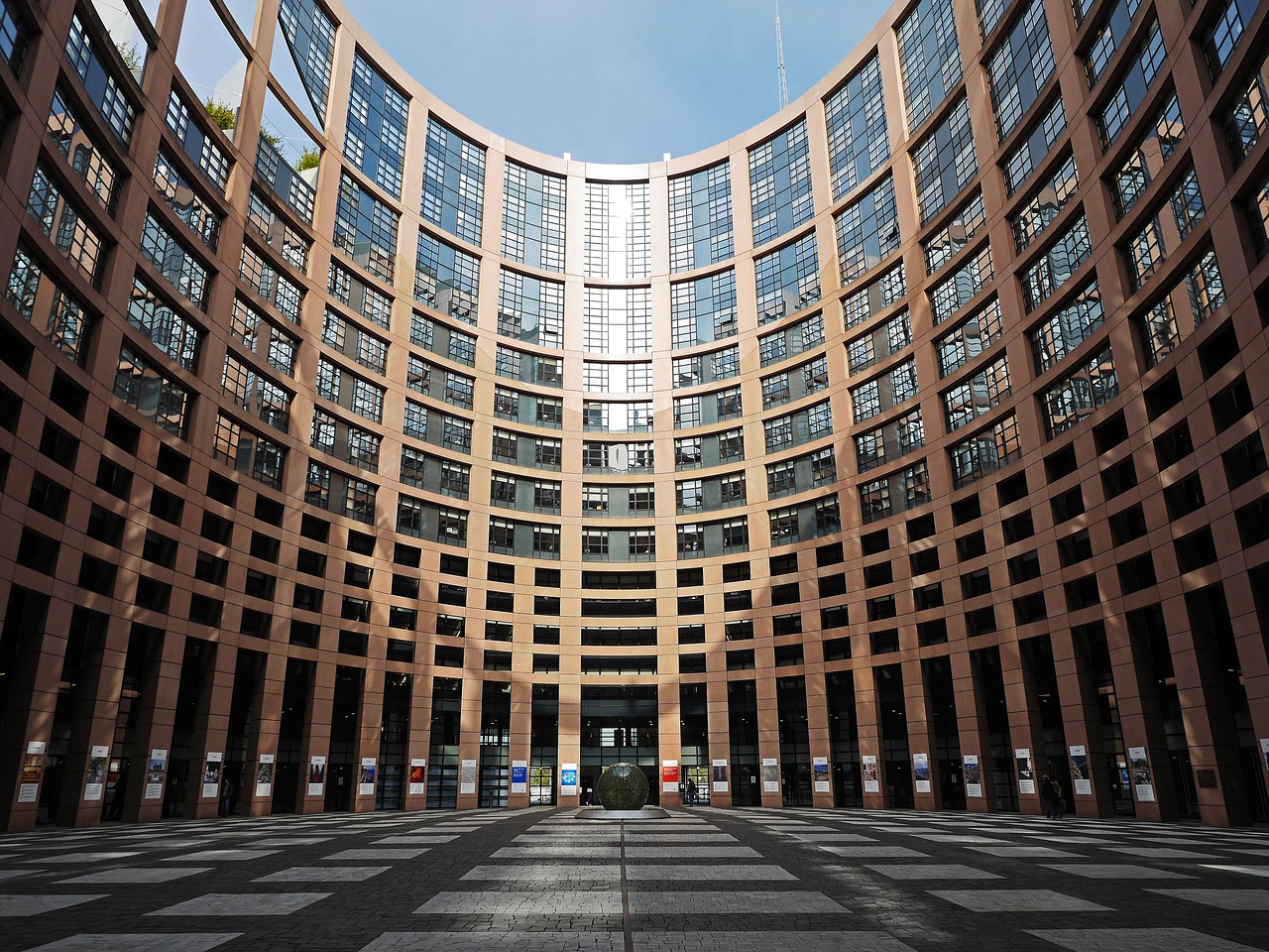Pandora papiri pokrenuli lavinu: Evropska komisija sprema nova poreska pravila