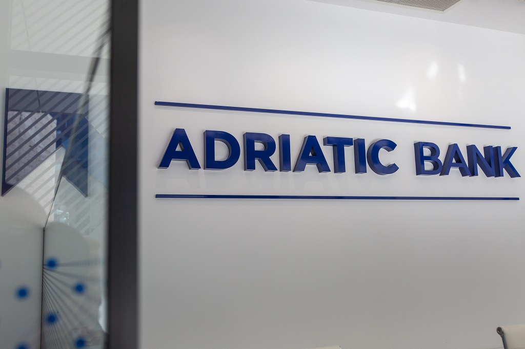 Podgorički Adriatic preuzeo banku u Srbiji