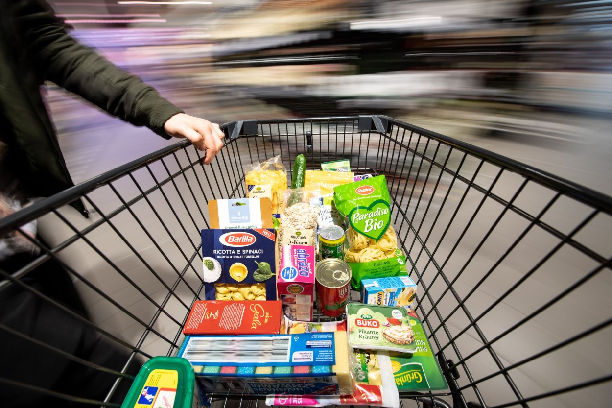 Danas počinje novi krug akcije “Stop inflaciji”: Potražite jeftinije proizvode u supermarketima