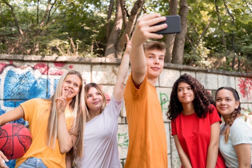 youth, omladina, young people, selfie, generation Z, Generacija Z
