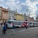 Zagreb, Hrvatska, Croatia, tramvaj, ljudi, people, square, Trg Bana Jelačića, Jelačića plac, centar Zagreba