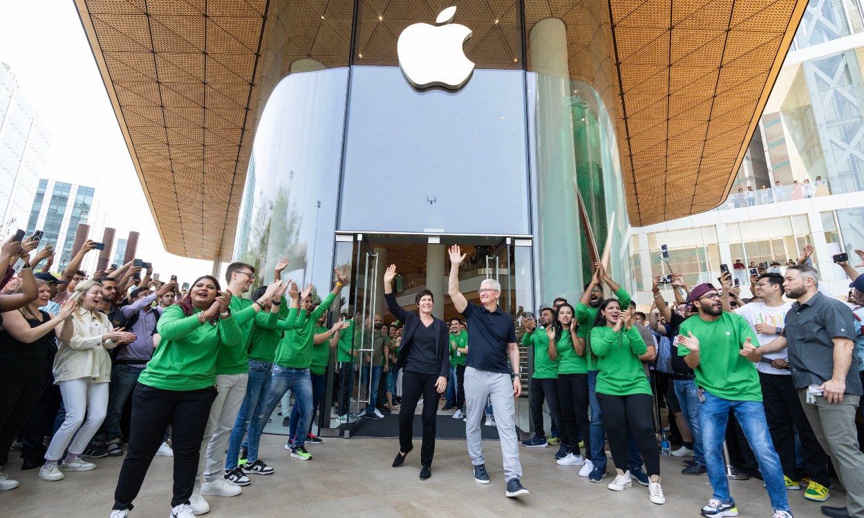 Tim Kuk otvorio prvi Apple Store u Indiji