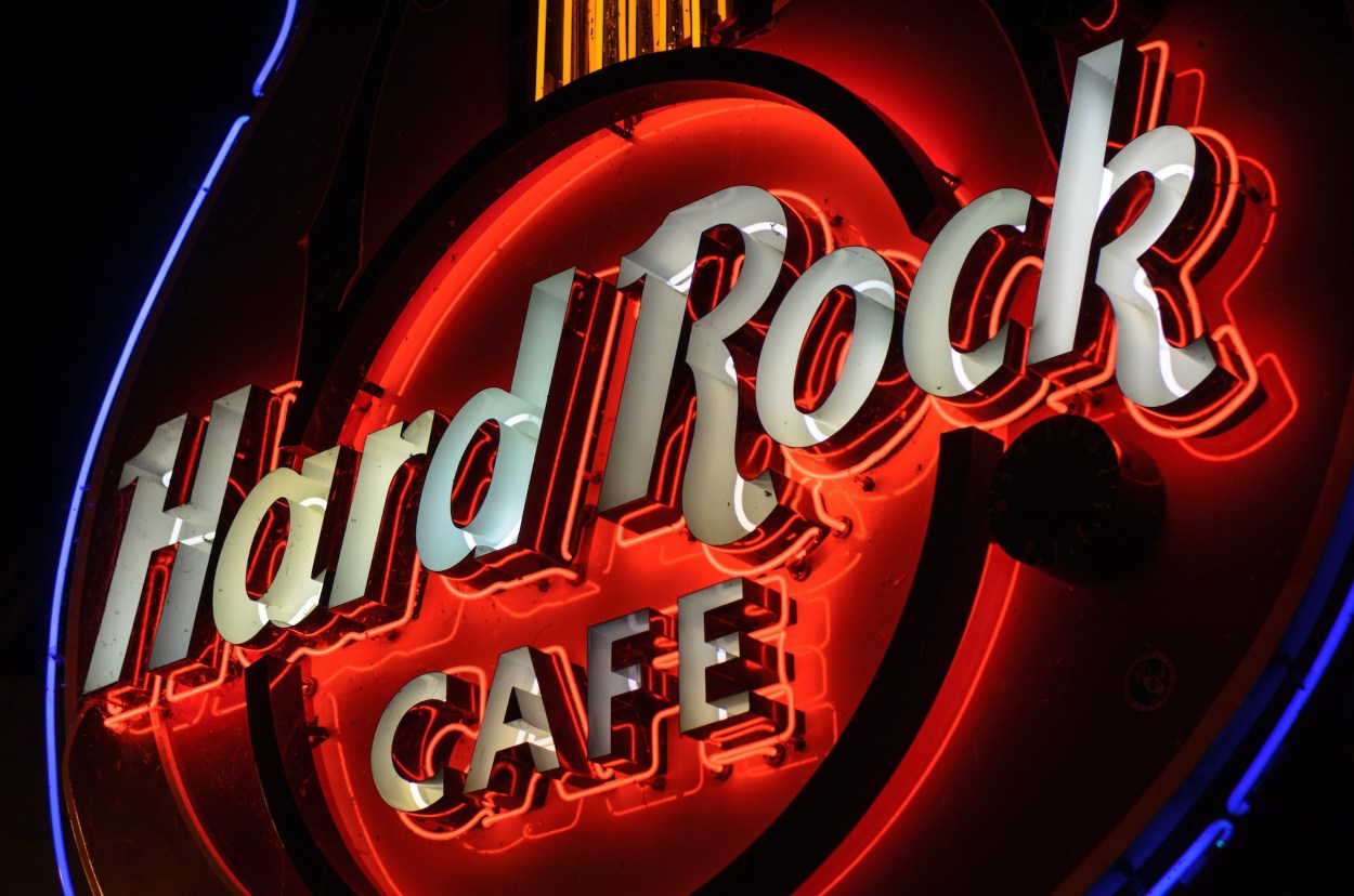 Hard Rock Cafe ponovo u Podgorici: Novi restoran otvoren na Trgu nezavisnosti