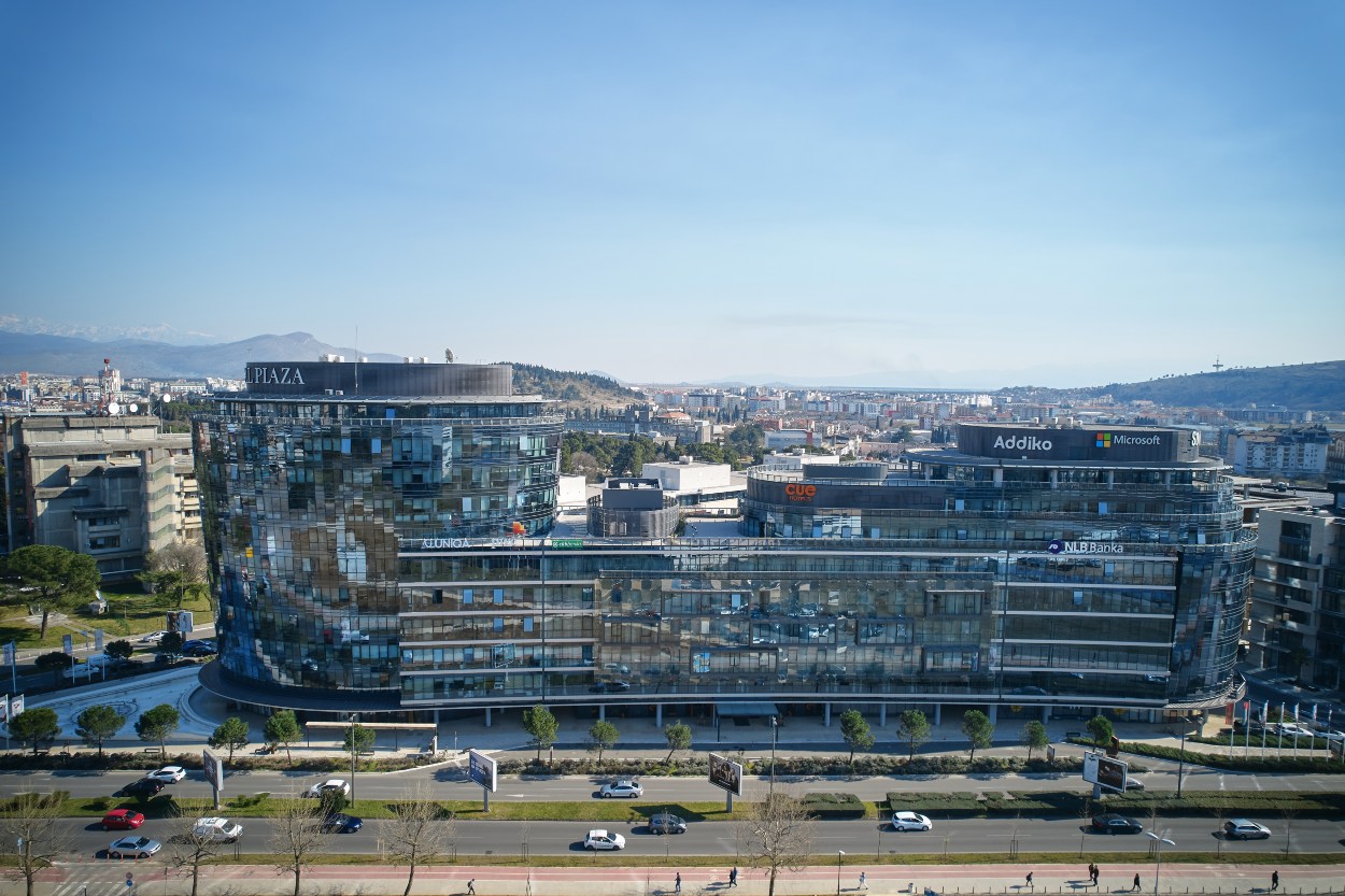 Posao vrijedan 24 miliona eura: NLB Banka i BIG potpisali ugovor za kupovinu ekskluzivnog poslovno-stambenog kompleksa Capital plaza
