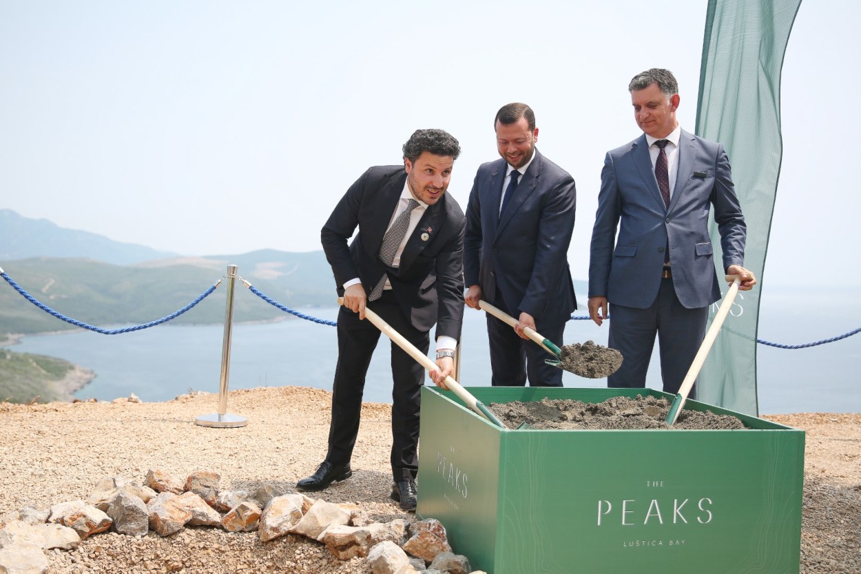 Cilj je “Crna Gora 365”: Položen kamen temeljac za golf rezidencije i terene u Luštici