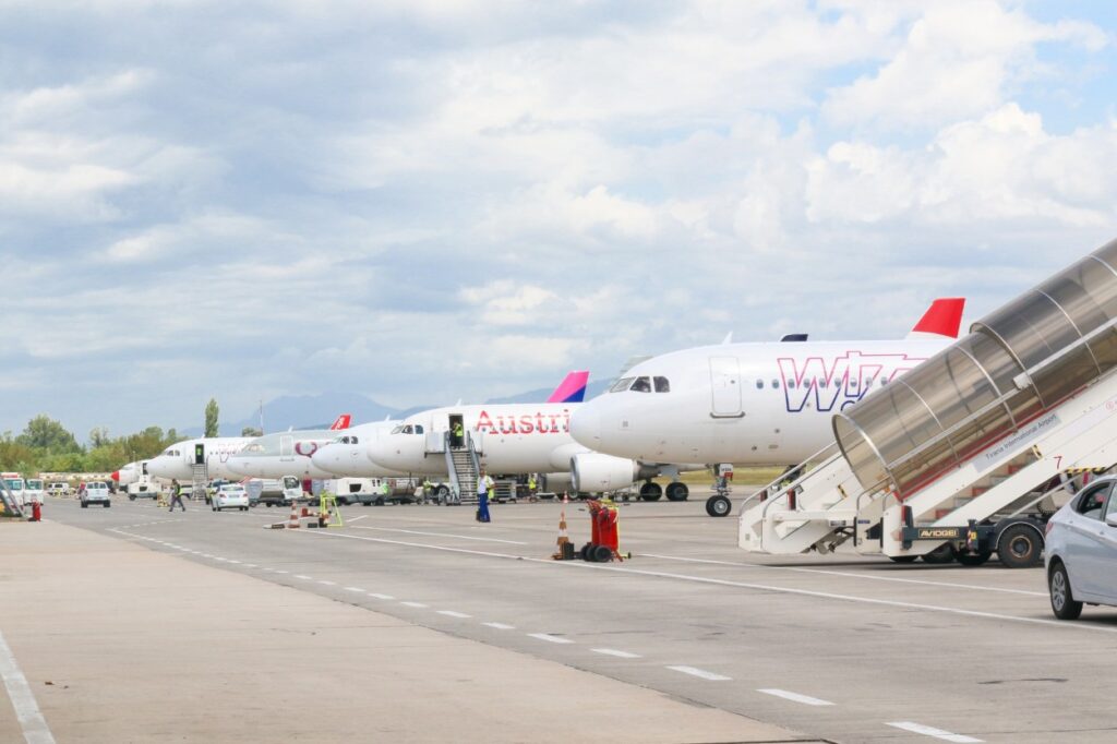 Aerodrom Majka Tereza Tirana