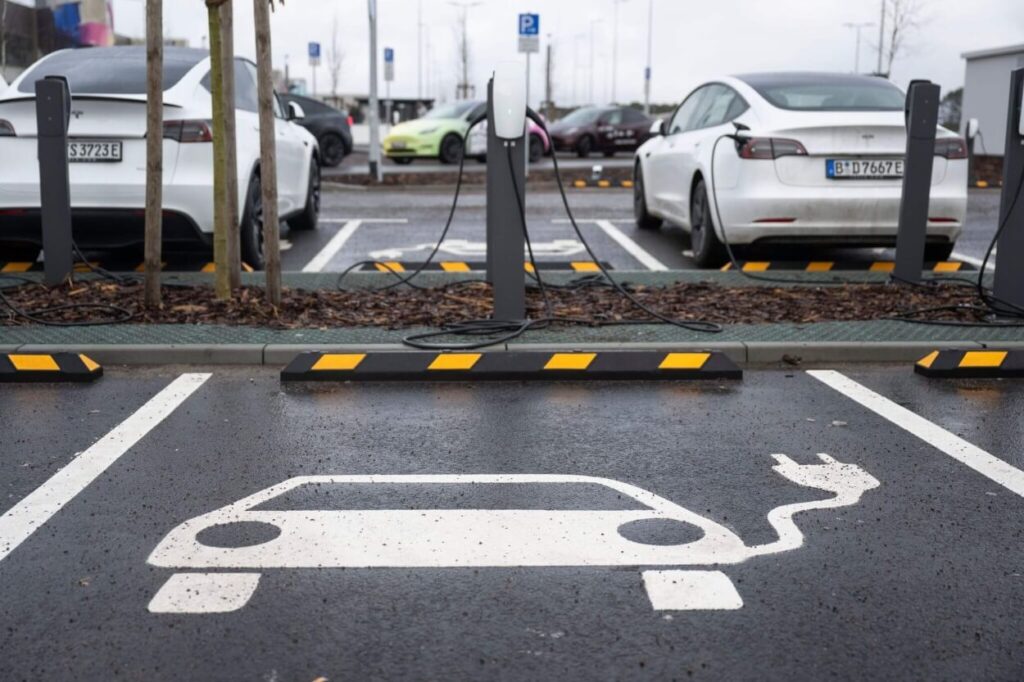 electric car, charging point, charging car station