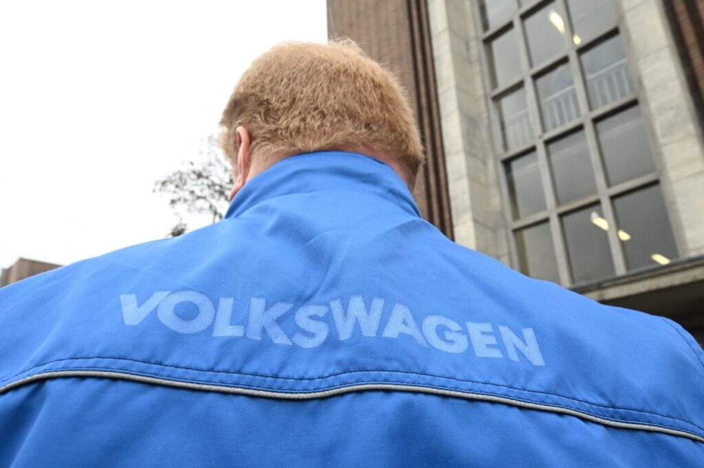 volkswagen, radnici, radnik, worker, zaposleni, sindikat