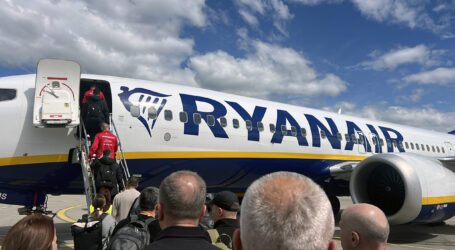Ryanair: Slabiji profit zbog jeftinijih karata, ali snažna ljetnja potražnja u najavi