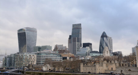 Britanija uvodi novi porez bankama? Pad cijena akcija NatWesta, Lloyda i Barclaysa