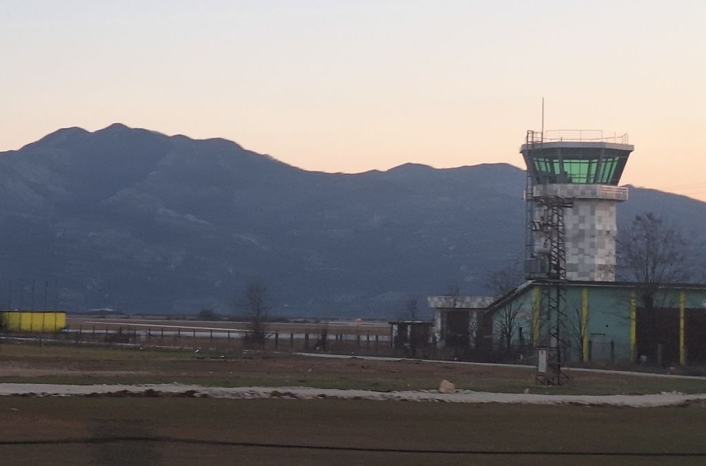 aerorom kapino polje, nikšić