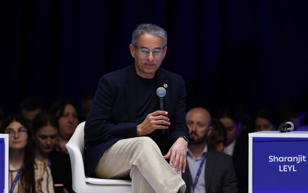 Mohamed Alabar, Alabbar