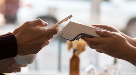 „Ghost tapping“: Novi prevarantski trend krađe novca sa kartica i mobilnih aplikacija — evo kako da se zaštitite