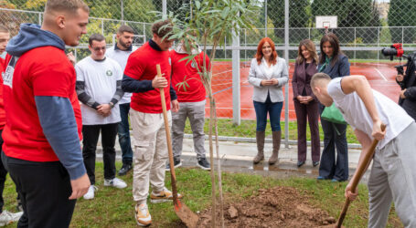 Eagle Hills Montenegro i učenici Ekonomske škole „Mirko Vešović“ zajedno za zeleniju Podgoricu